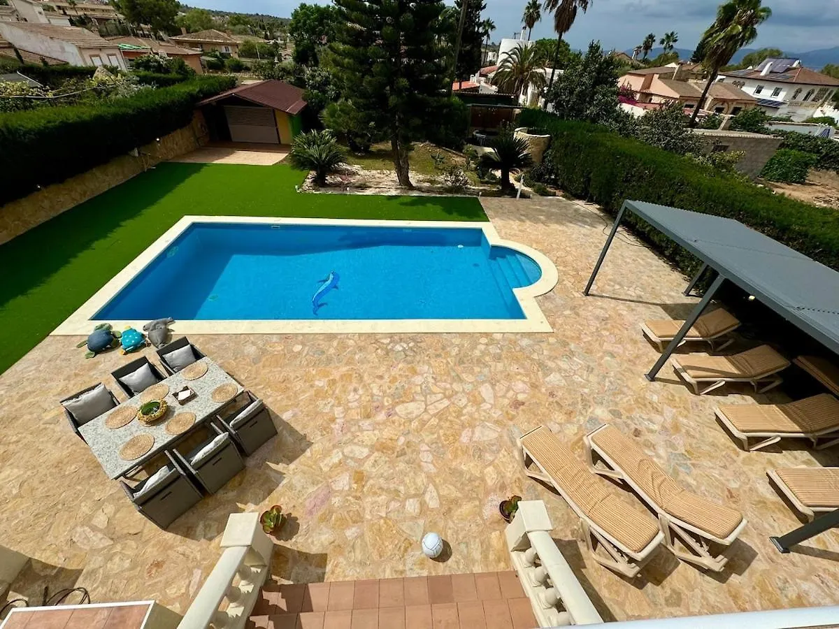 Schoenes Ferienhaus Caesar Mit Grossem Pool Und Garten Urbanicacion ses palmeres