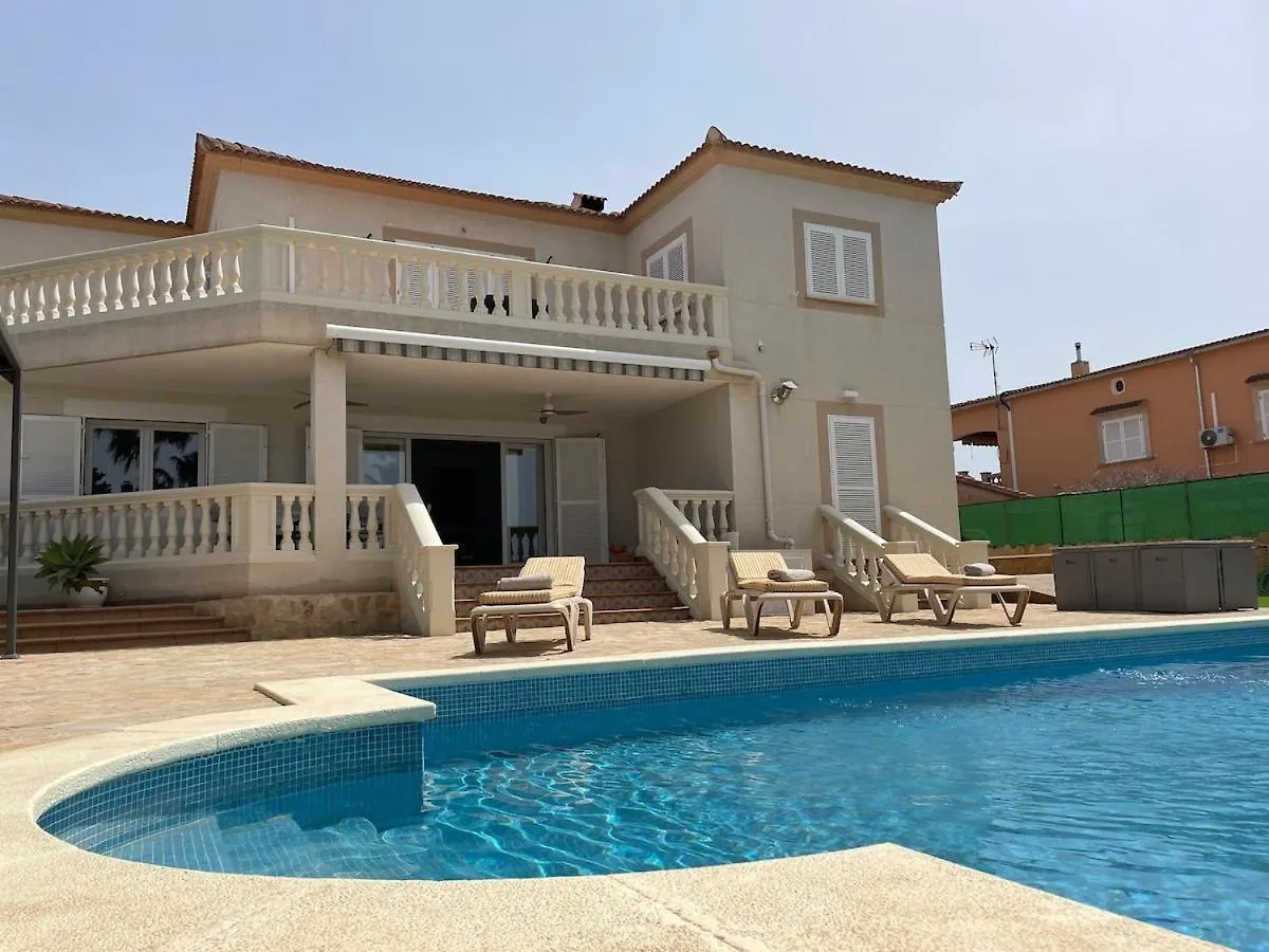 Schoenes Ferienhaus Caesar Mit Grossem Pool Und Garten Urbanicacion ses palmeres Ισπανία