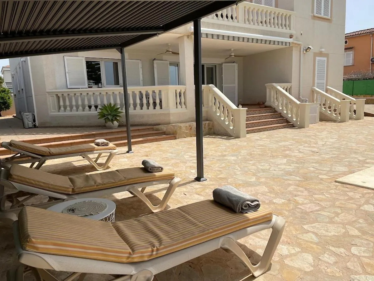 Schoenes Ferienhaus Caesar Mit Grossem Pool Und Garten Urbanicacion ses palmeres